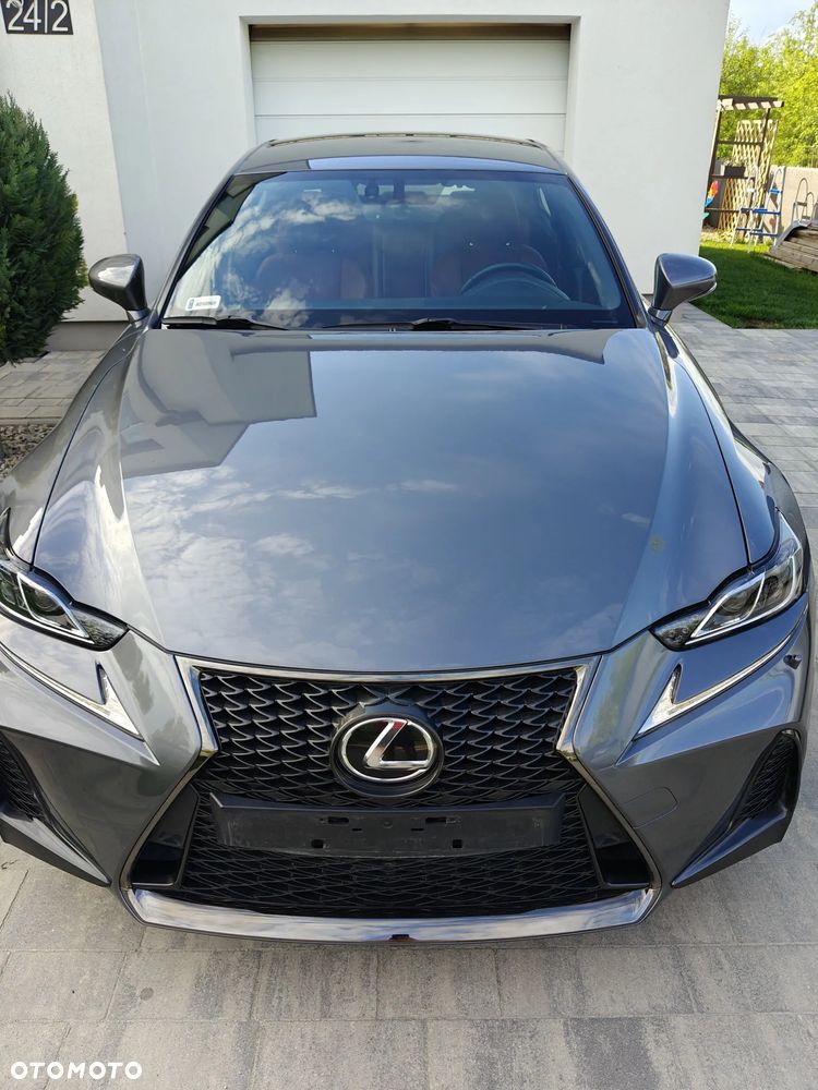 Lexus IS 200t / 300 F Sport - 2