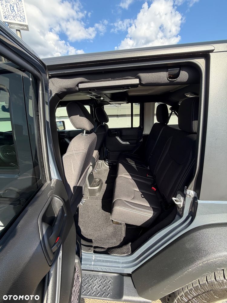Jeep Wrangler 3.6 Unlim Rubicon - 19