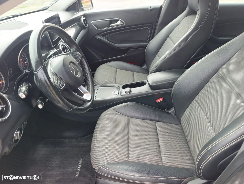Mercedes-Benz CLA 180 d 7G-DCT Urban - 8