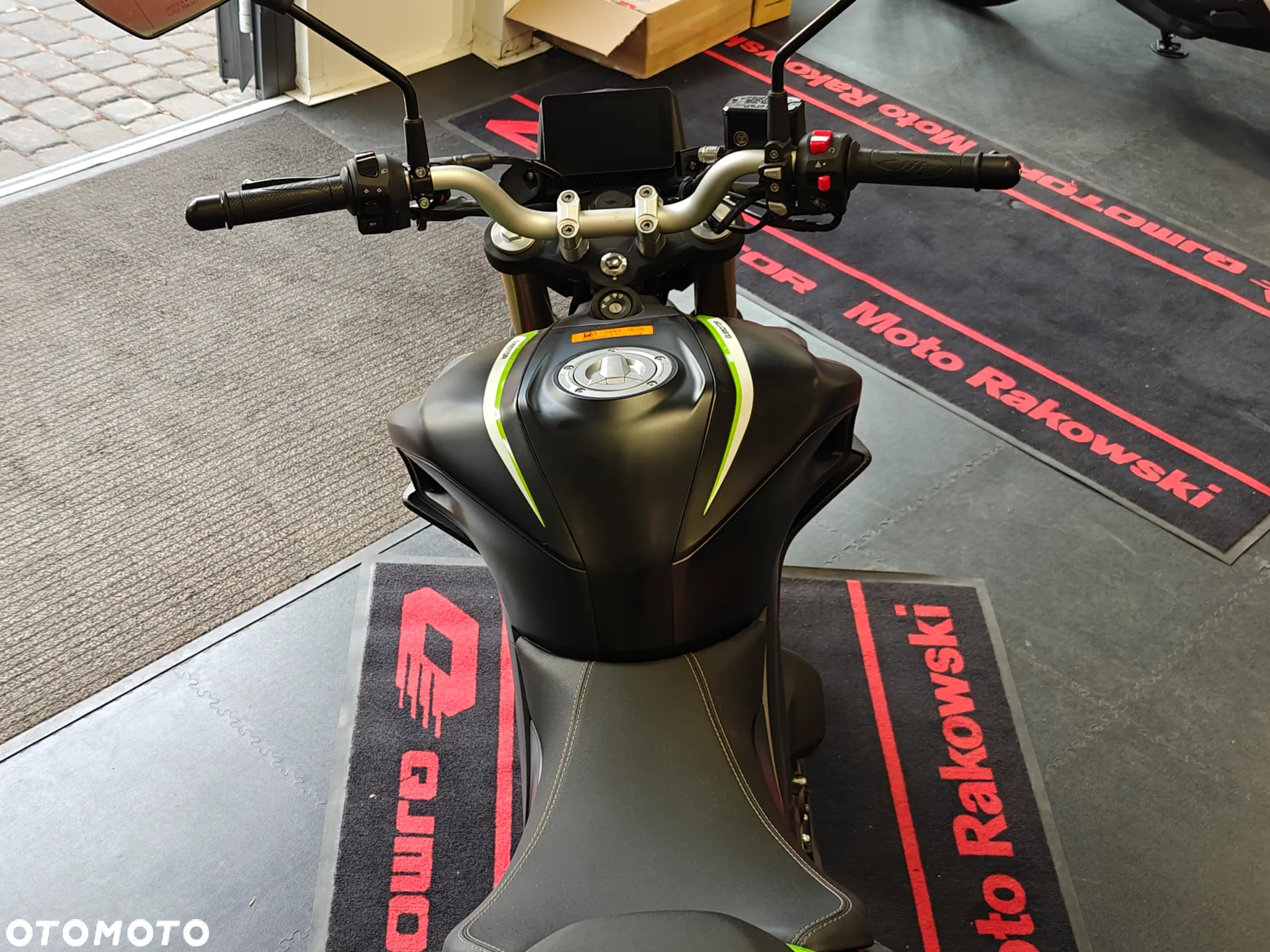 QJMOTOR SRK 125S - 9