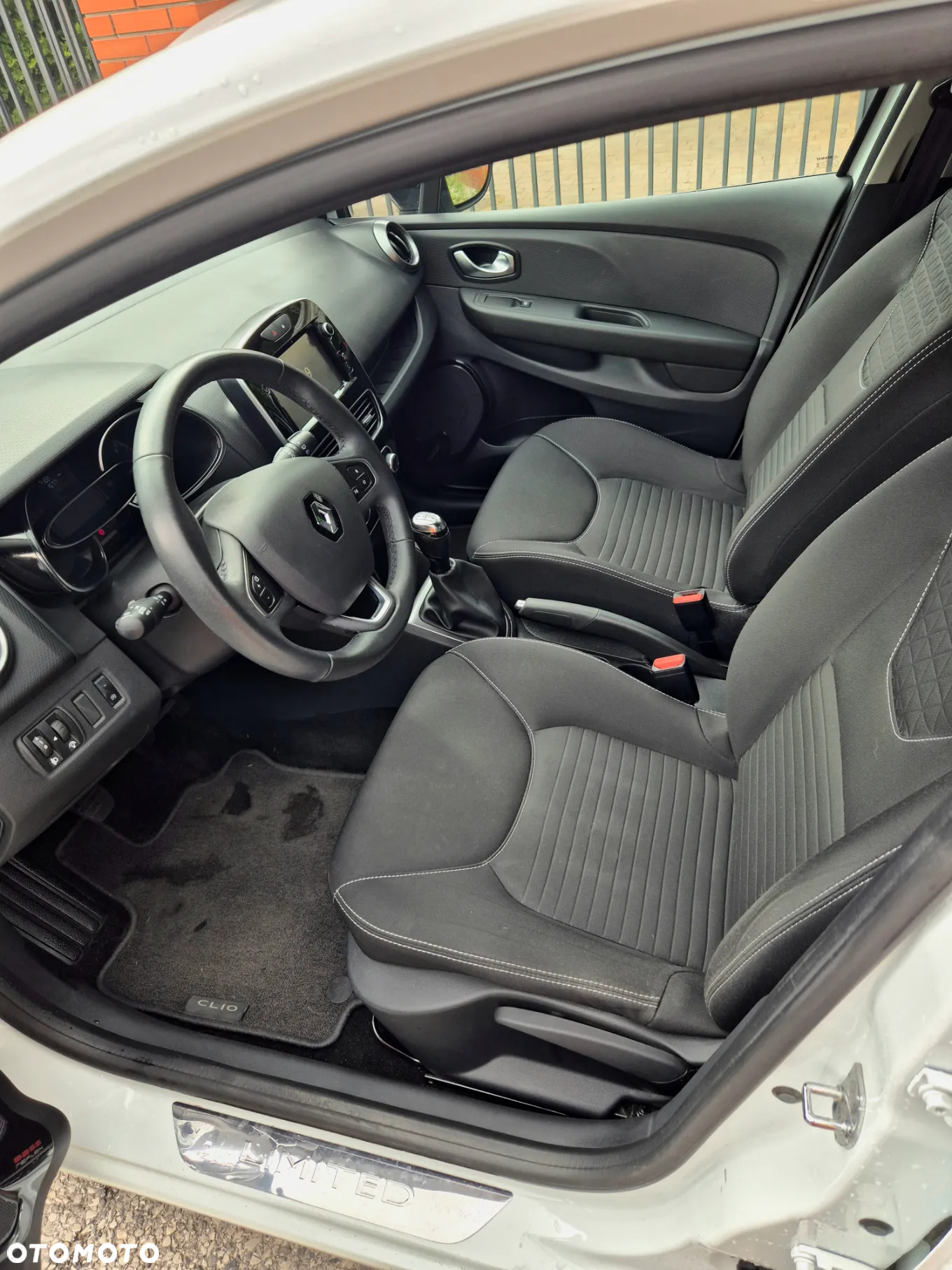 Renault Clio 0.9 Energy TCe Limited - 12
