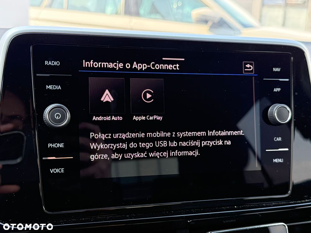 Volkswagen T-Roc 1.5 TSI R-Line DSG - 23