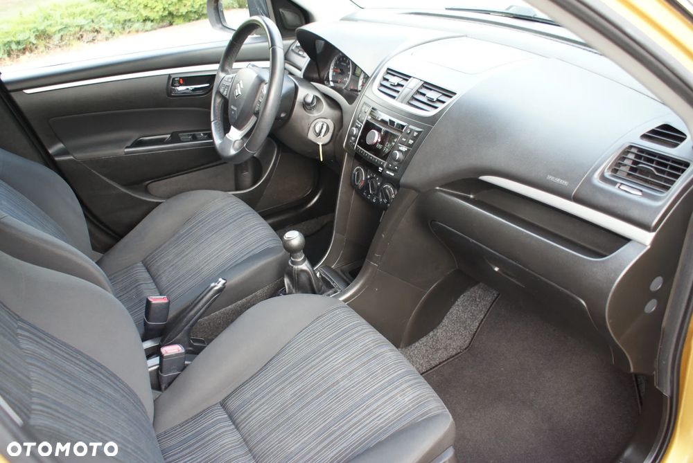 Suzuki Swift - 16