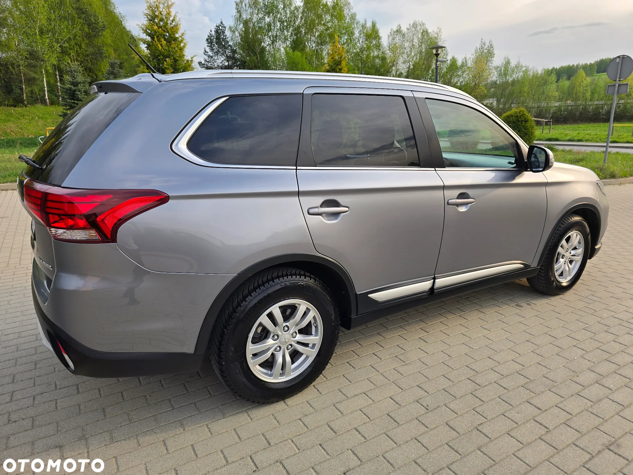 Mitsubishi Outlander 2.0 2WD Edition - 15
