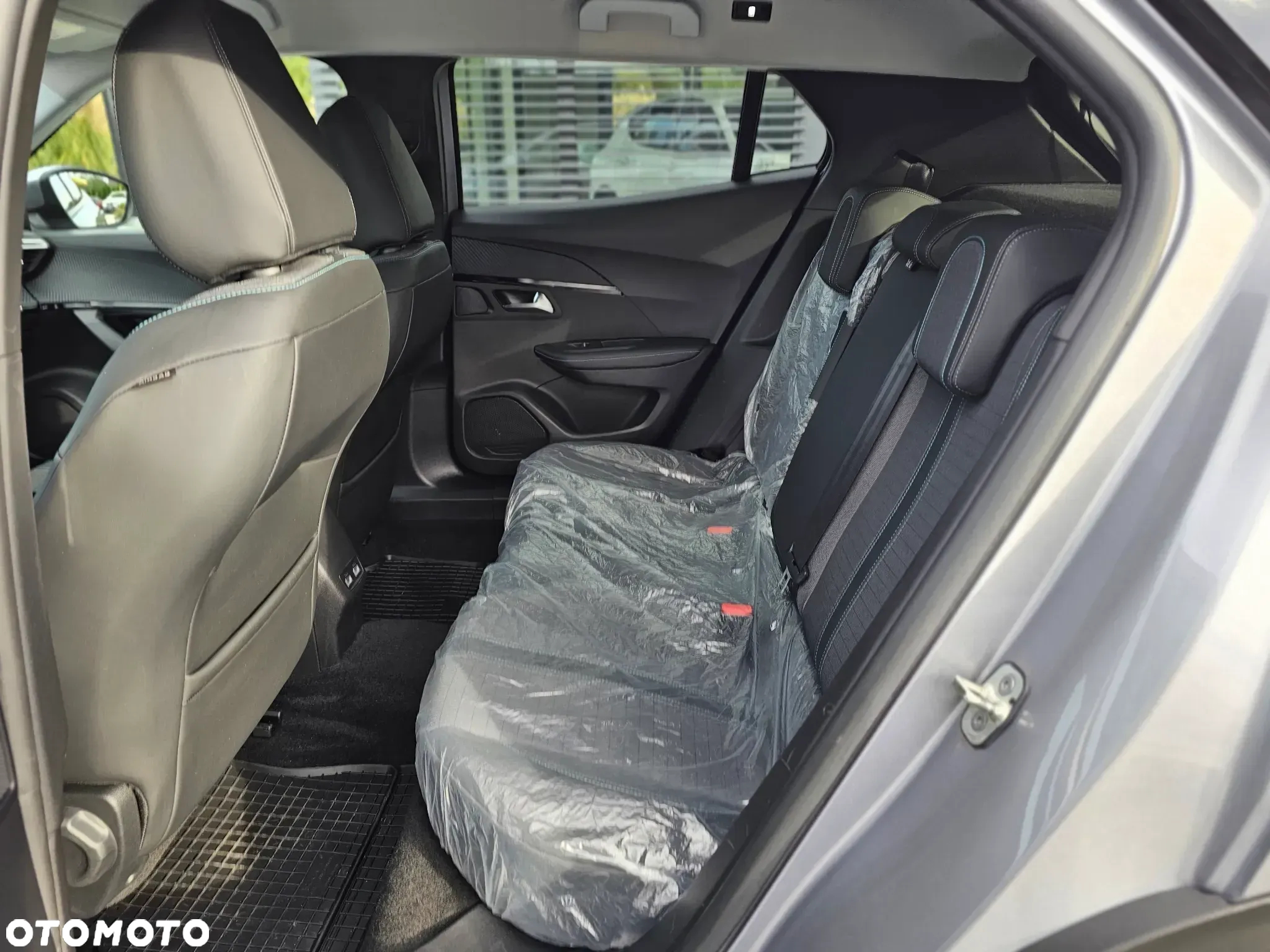 Peugeot 2008 e-2008 Allure Pack - 25