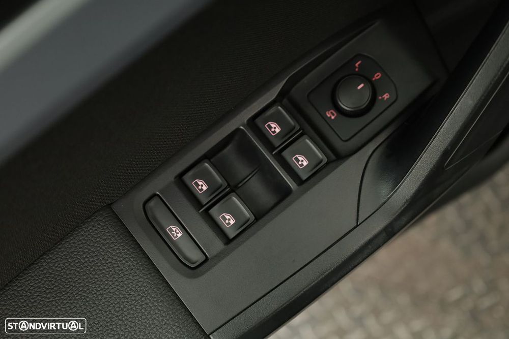 SEAT Arona 1.0 TSI FR - 19