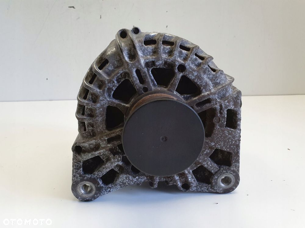 ALTERNATOR Dacia Duster I 1.2 TCe _ 231000091R valeo Alternator Oryginał - 3