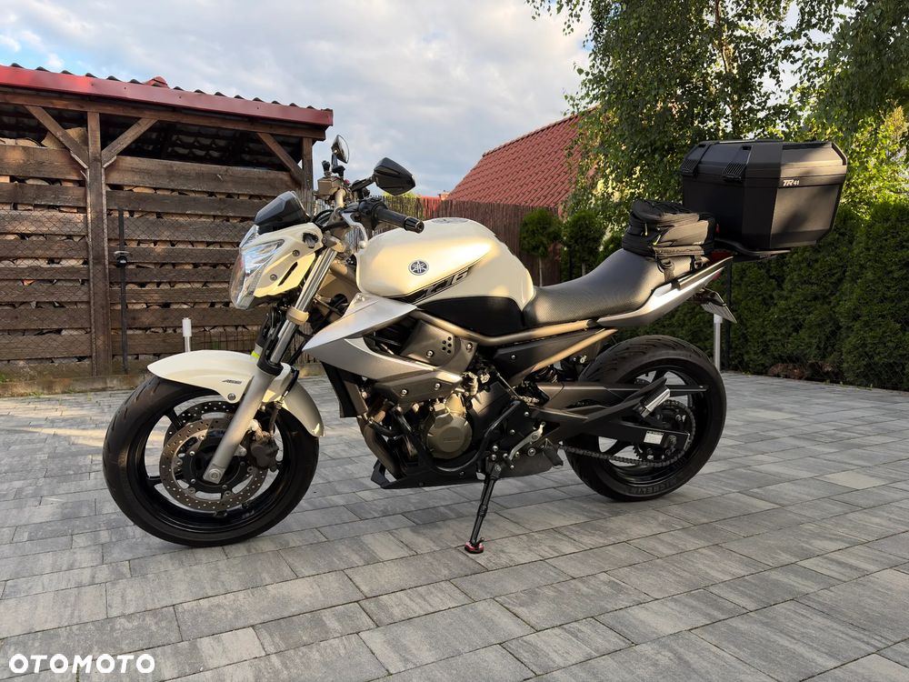 Yamaha XJ - 6