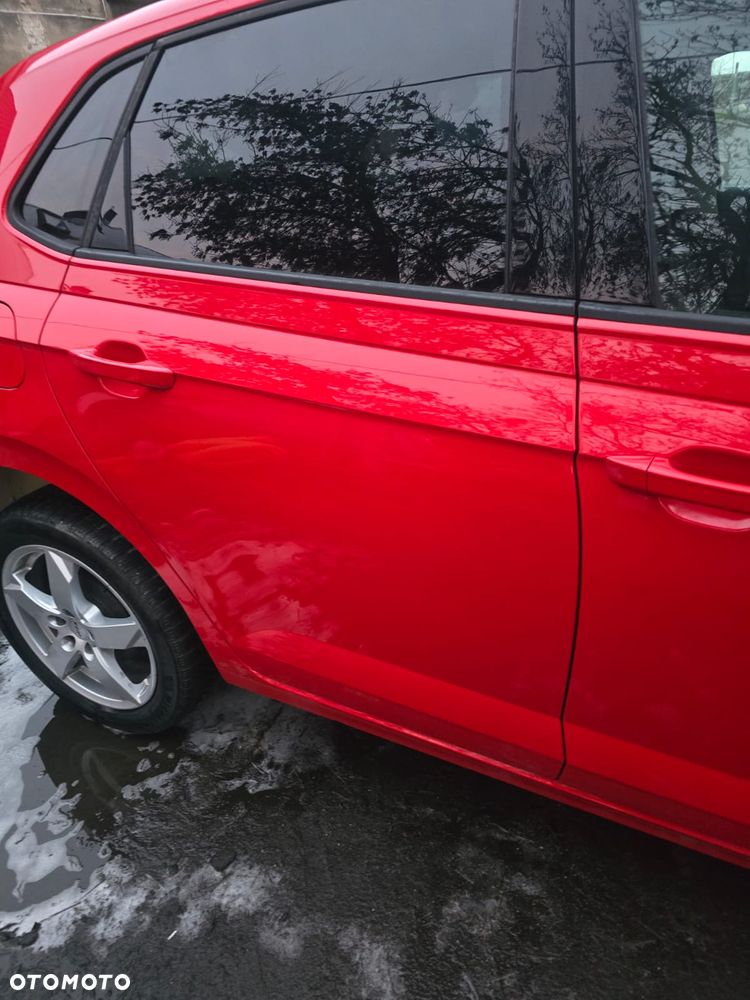 Drzwi  prawy tył  vw  polo  VI  2g  w kolorze  LP3G - 1