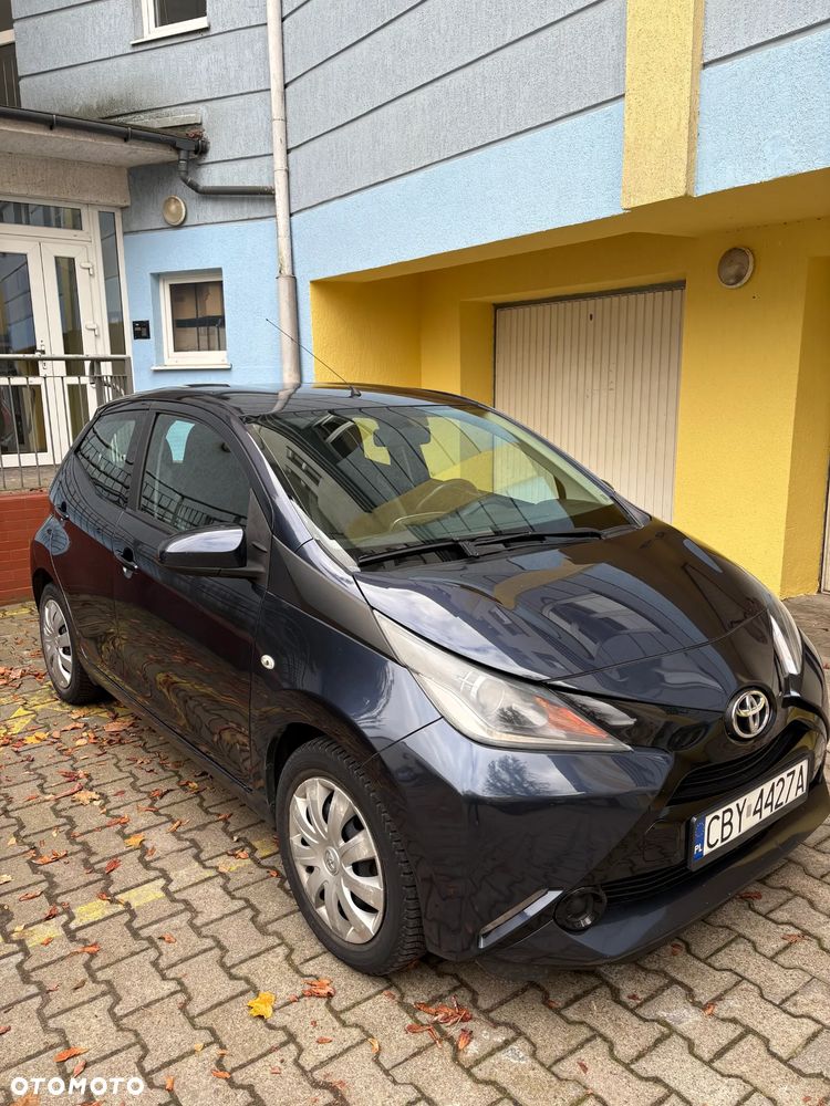 Toyota Aygo x-play - 3