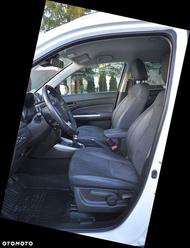 Suzuki Vitara 1.4 Boosterjet Elegance 2WD - 28