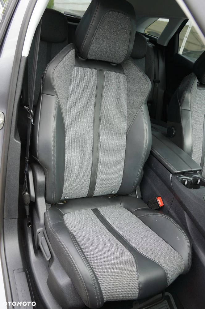 Peugeot 3008 2.0 HDi Active - 26