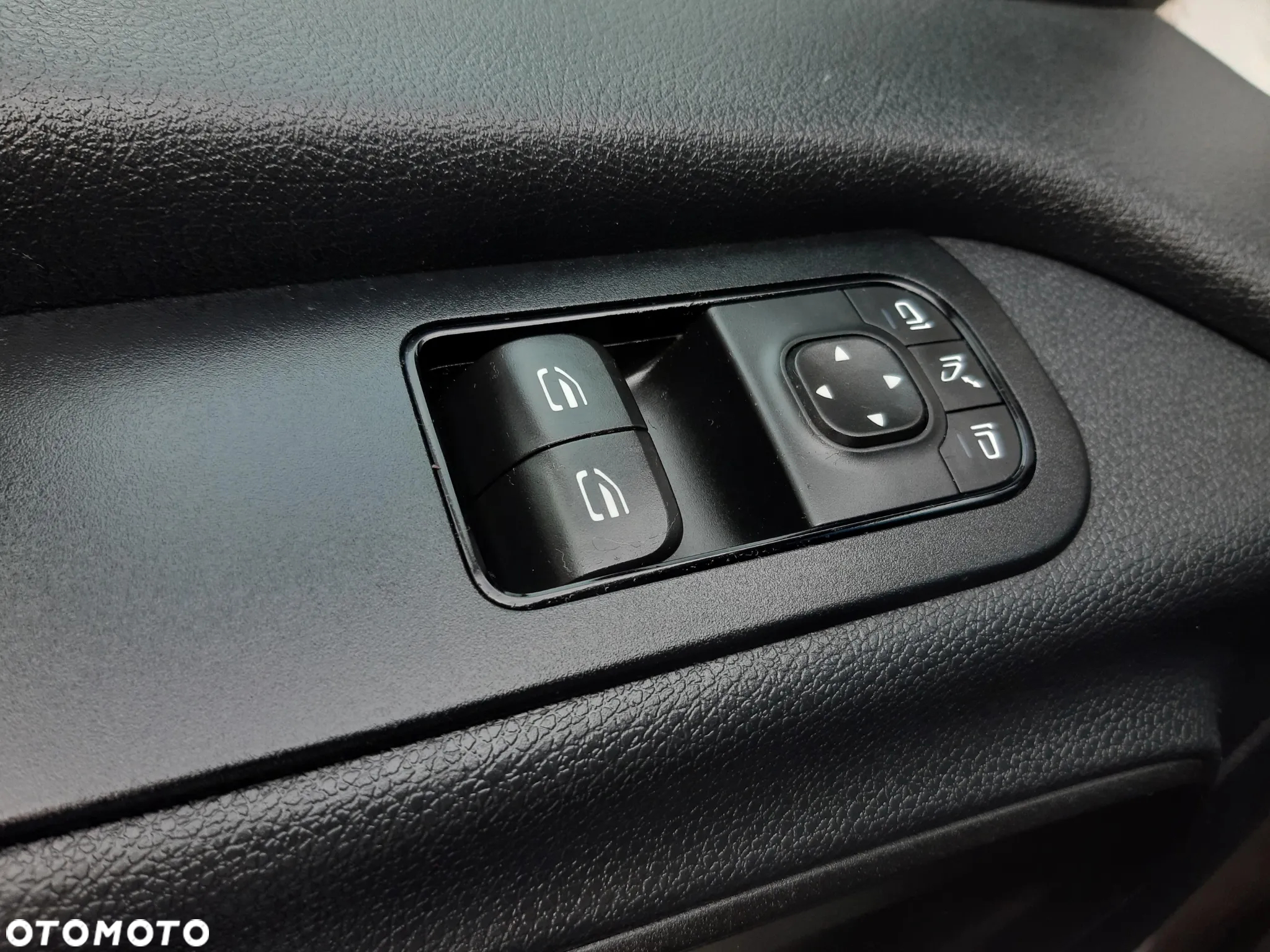 Mercedes-Benz Sprinter - 15