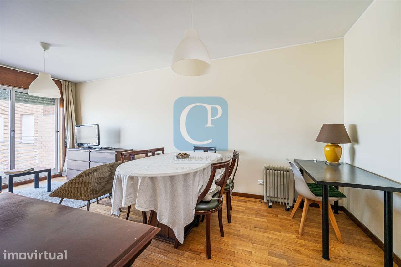 Apartamento T1 mobilado e equipado, junto ao Hospital de São João - Grande imagem: 2/22