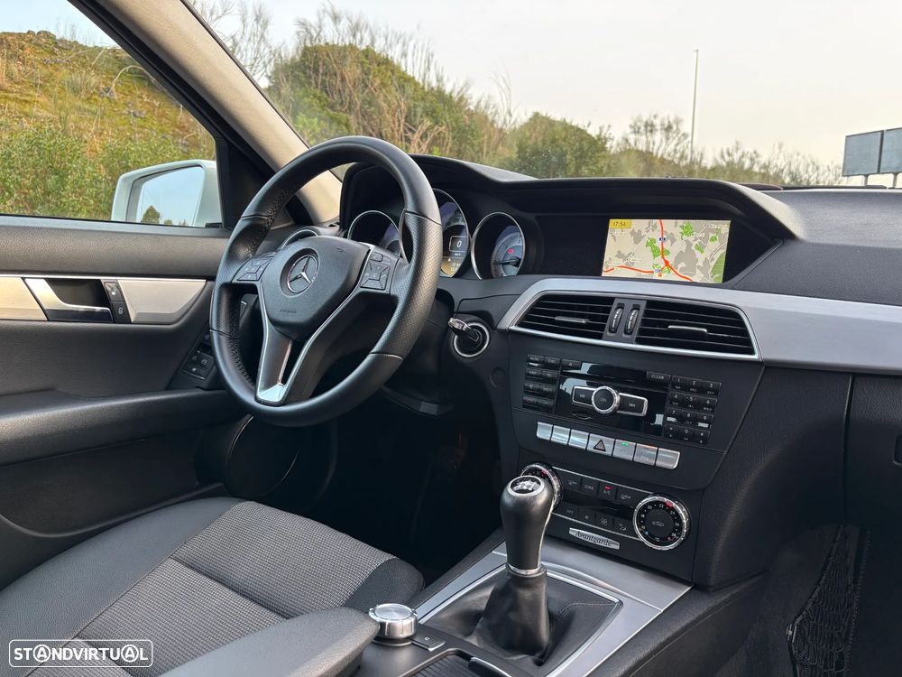 Mercedes-Benz C 180 CDi Avantgarde BlueEfficiency - 26