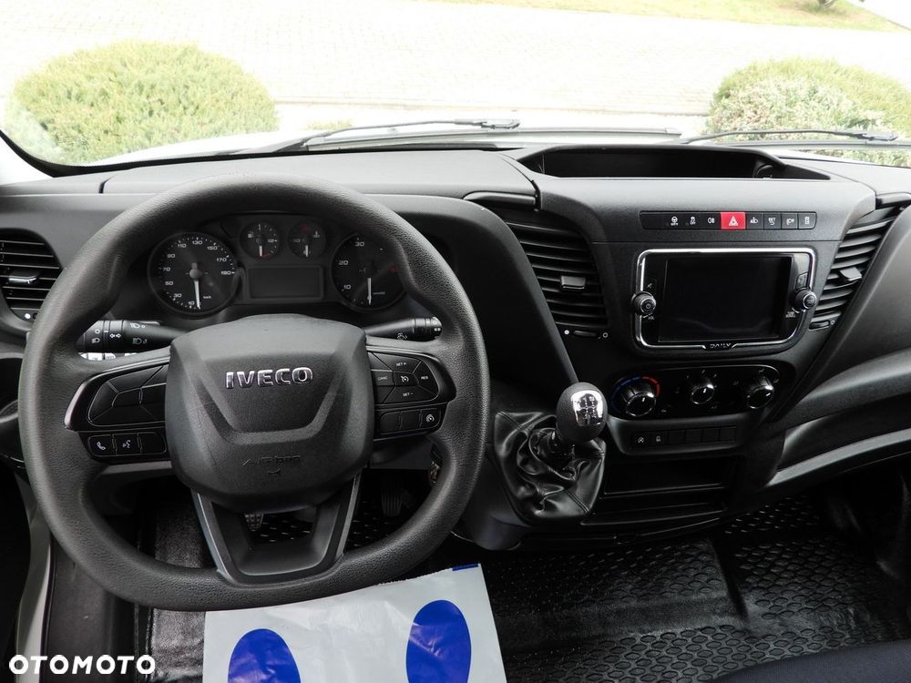 Iveco DAILY 35C16 CHŁODNIA KONTENER -1*C ZASILANIE 230V TEMPOMAT NAWIGACJA BLIŹNIACZE KOŁA KLIMATYZACJA  160KM - 32