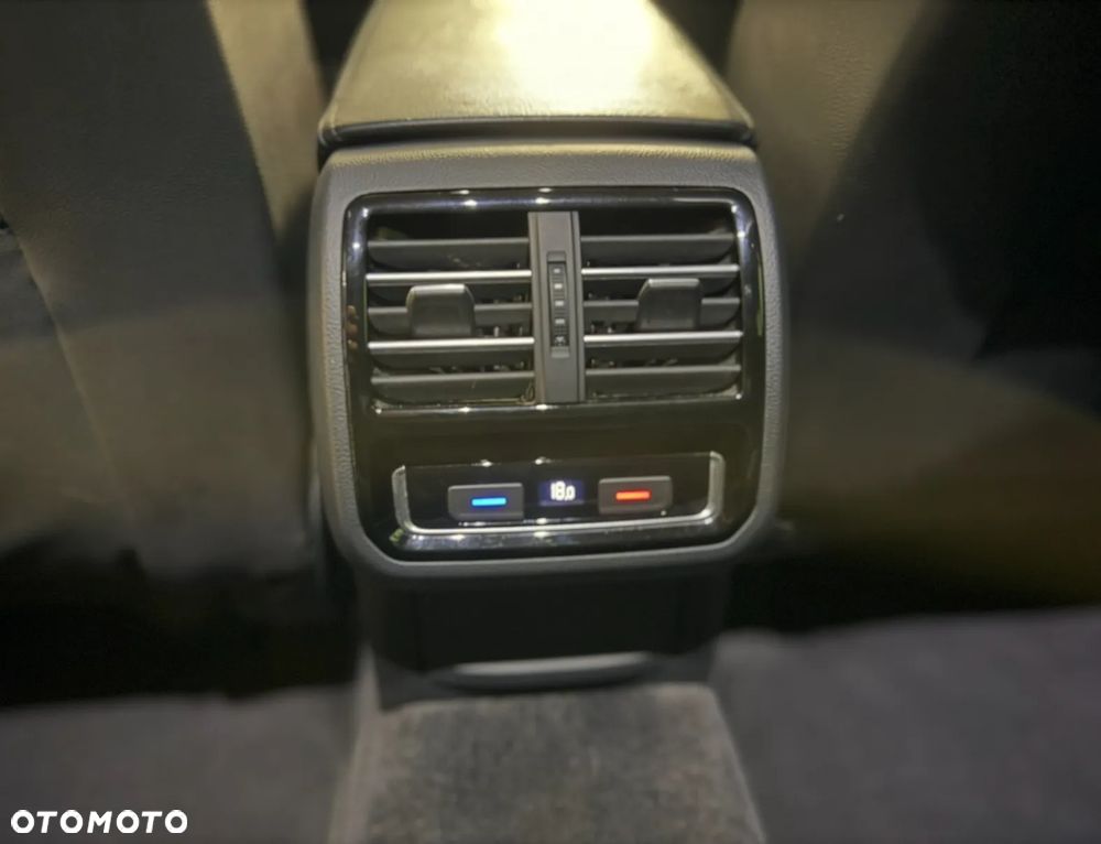 Volkswagen Passat 2.0 TDI SCR DSG Highline - 21