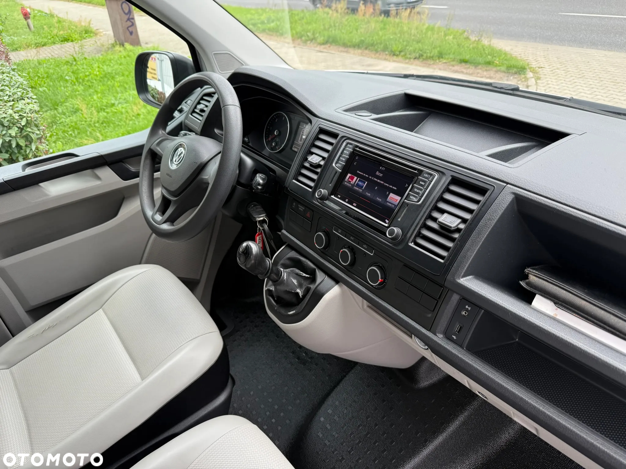 Volkswagen TRANSPORTER 2,0 TDI 102KM L2 DŁUGI NAWIGACJA / KLIMATYZACJA - 35