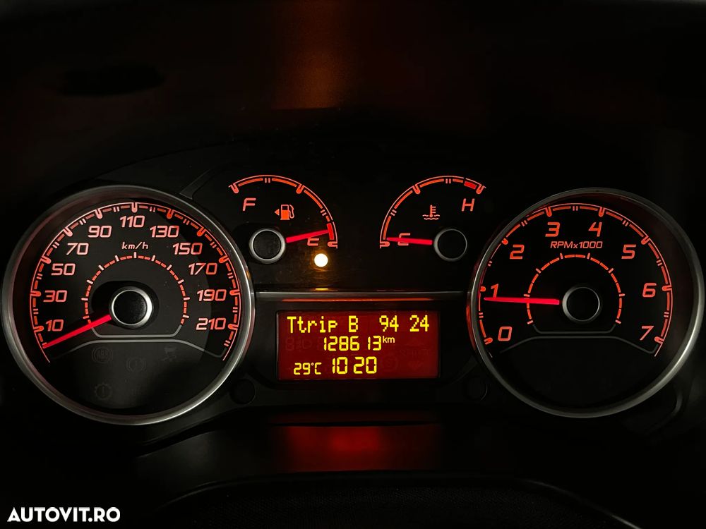 Fiat Doblo Combi 1.6 Mjet 105 CP Maxi Confort - 21