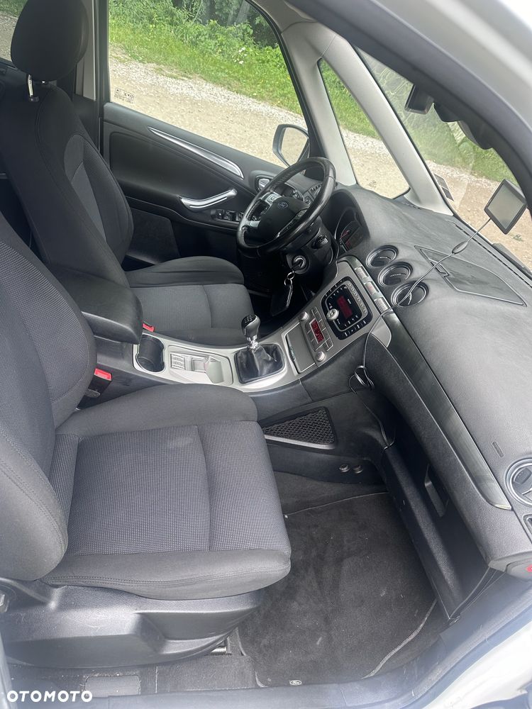 Ford Galaxy - 7