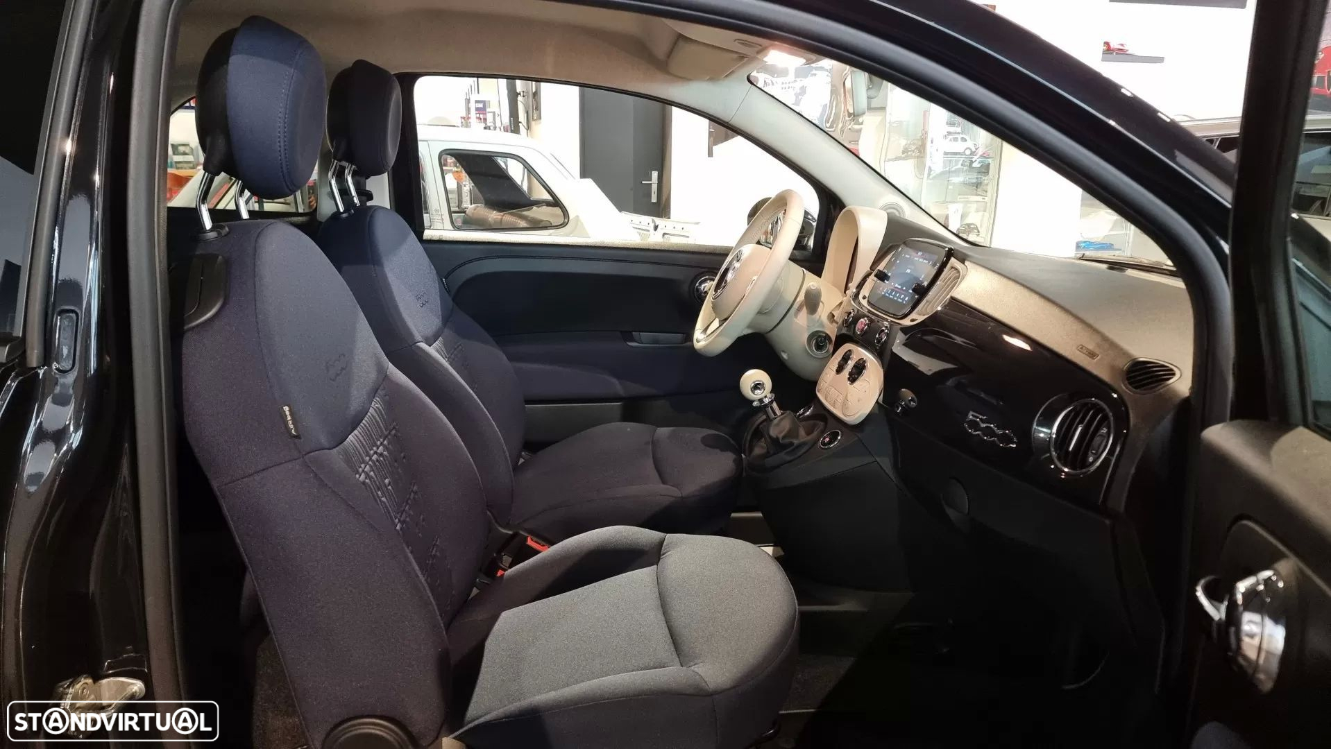 Fiat 500 1.0 Hybrid Club - 32