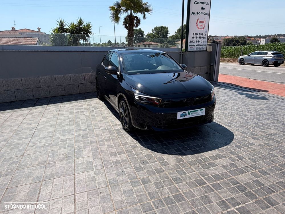 Opel Corsa 1.2 T GS - 2