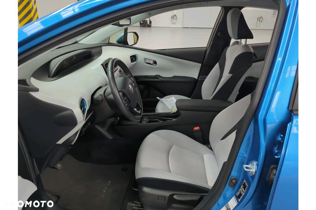 Toyota Prius - 5
