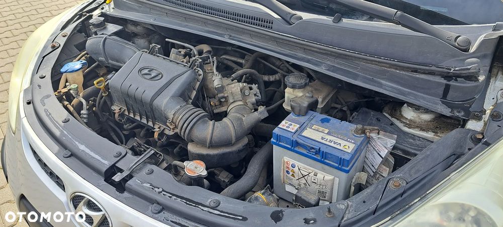 Hyundai i10 1.1 Base - 17