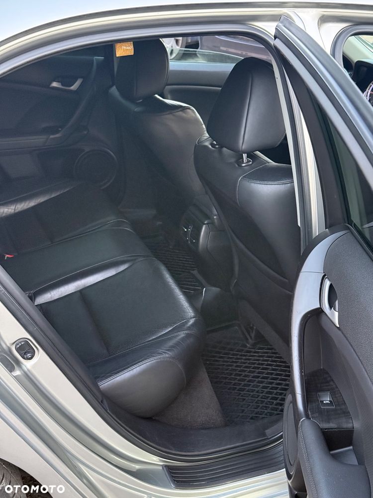 Honda Accord - 16