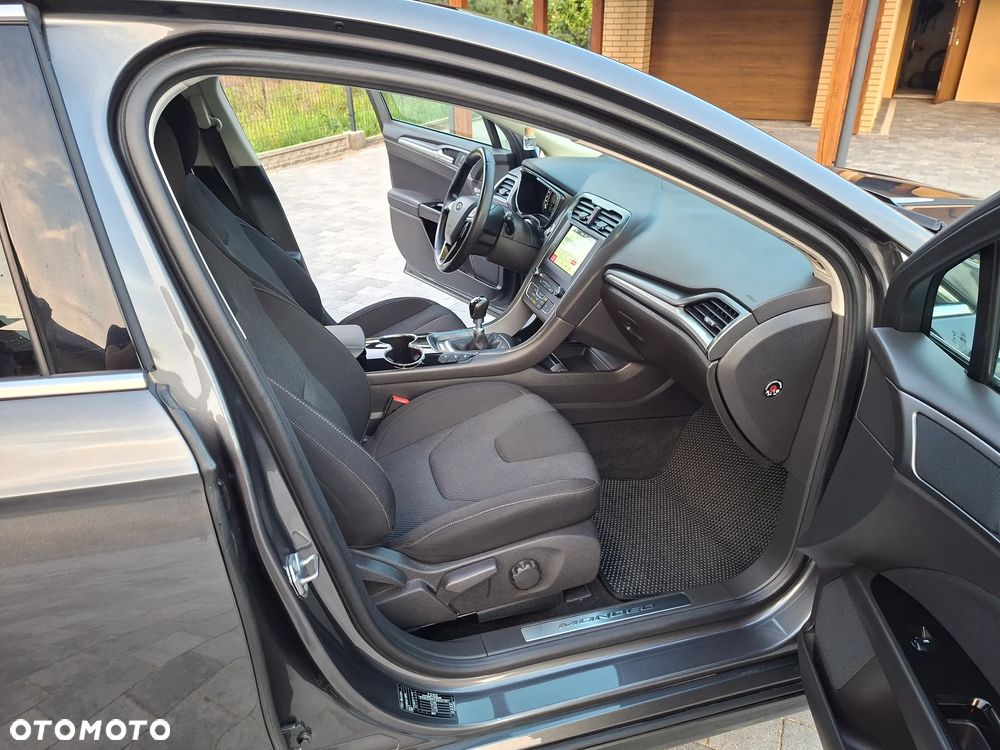 Ford Mondeo - 25