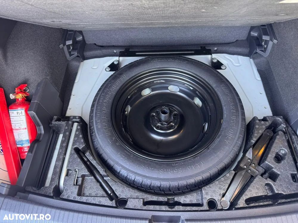 Volkswagen Tiguan - 22