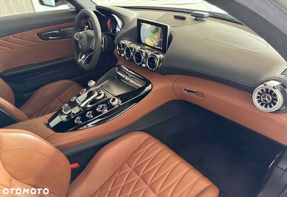 Mercedes-Benz AMG GT S - 14