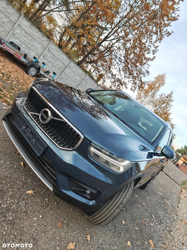 Volvo XC 40 T2 Momentum Pro - 2