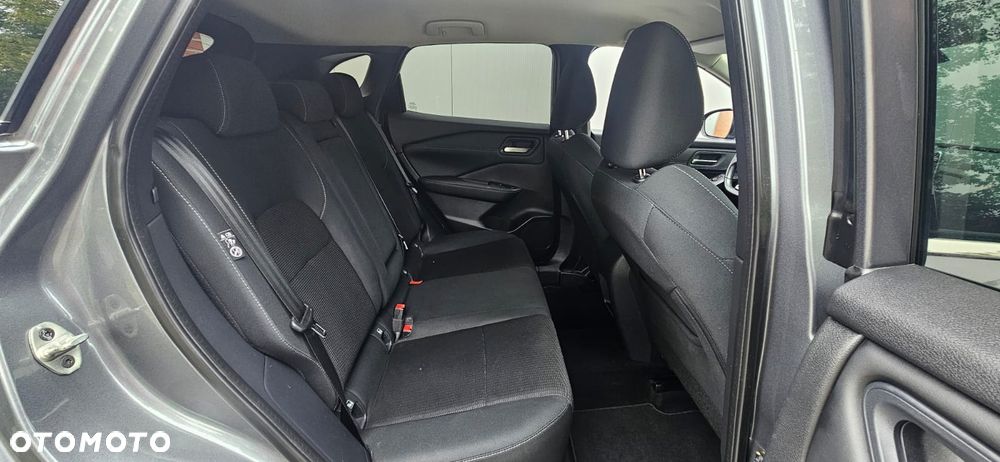 Nissan Qashqai 1.3 DIG-T DCT AKARI - 17