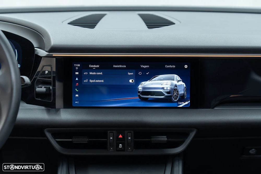Porsche Macan Electric - 38