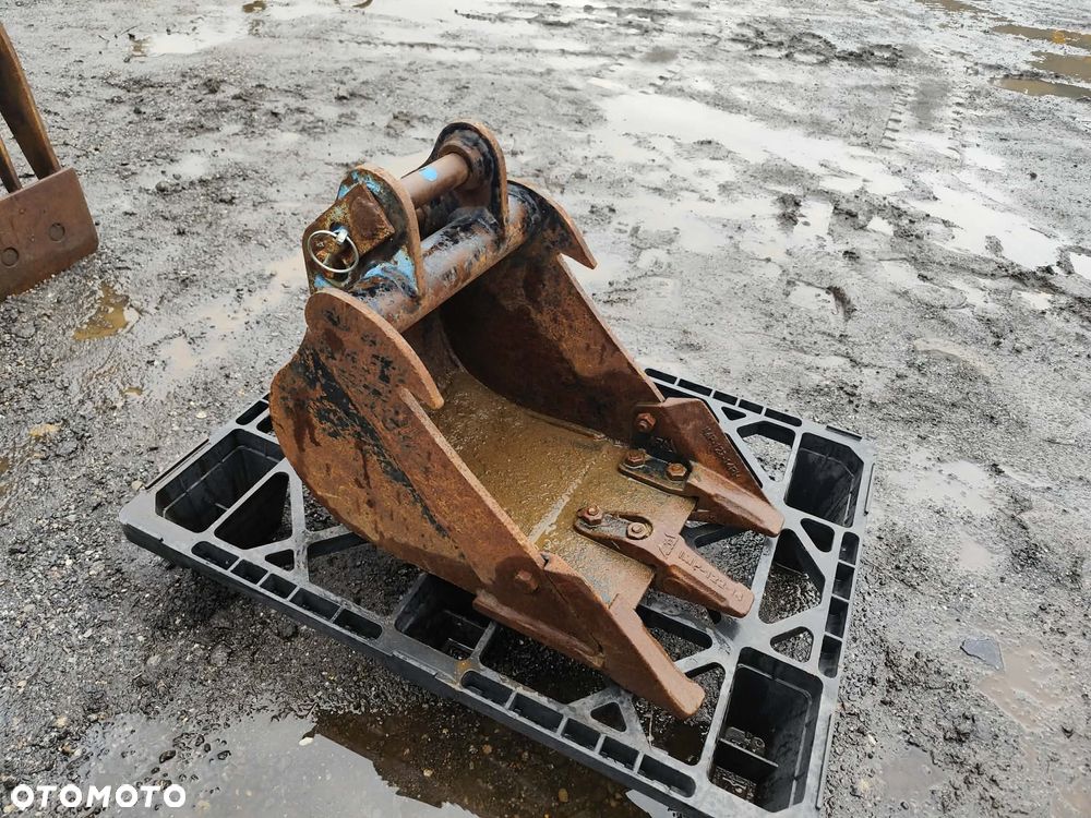 Łyżka do koparki minikoparki 30cm fi30 - 2