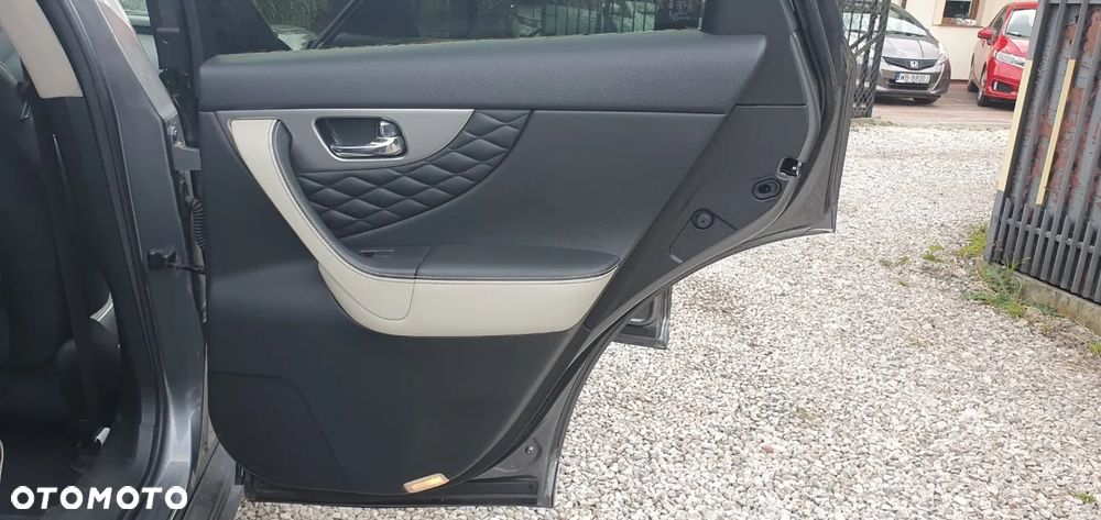 Infiniti QX70 3.7 S Premium - 12