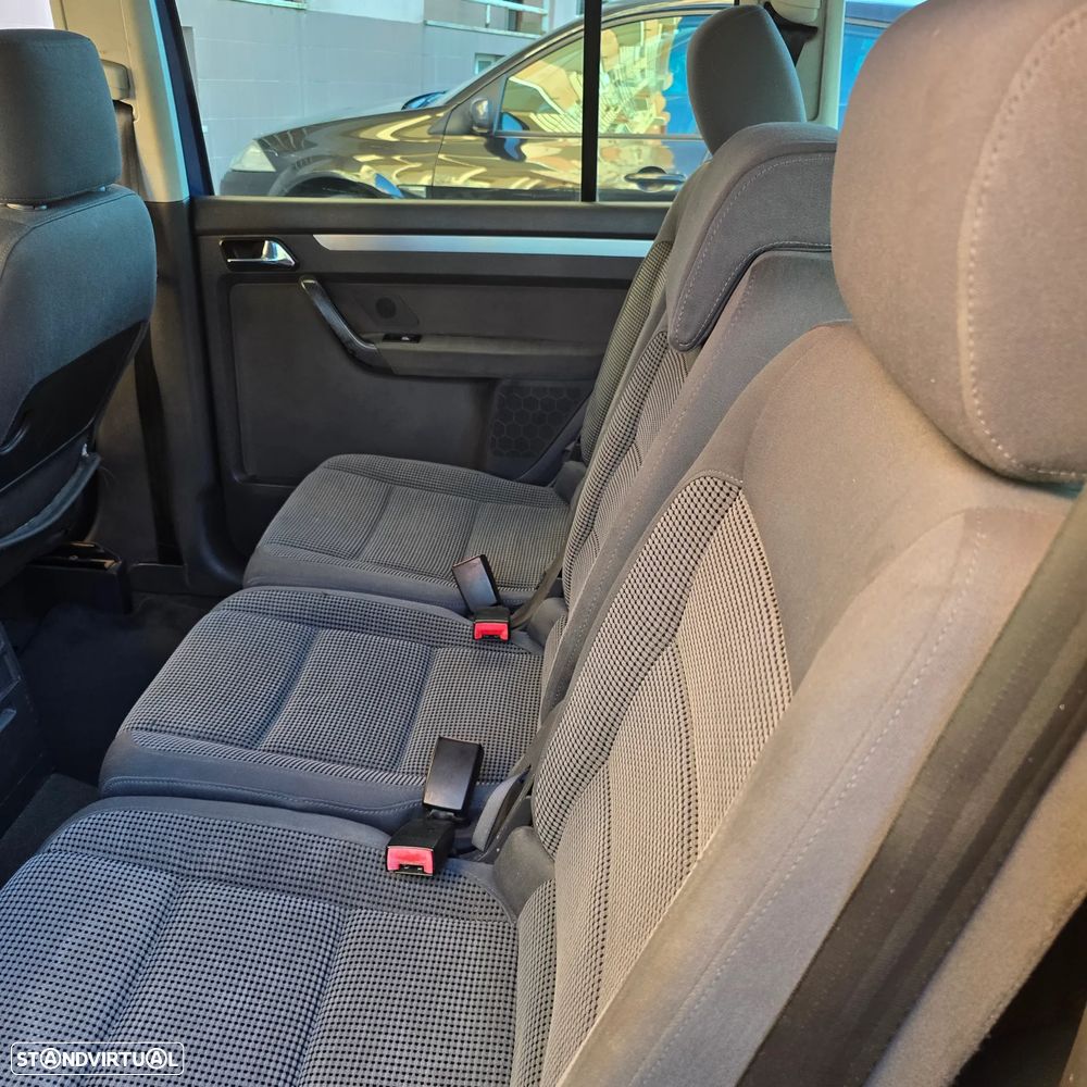 VW Touran 1.9 TDi DPF Blue Motion Highline - 12