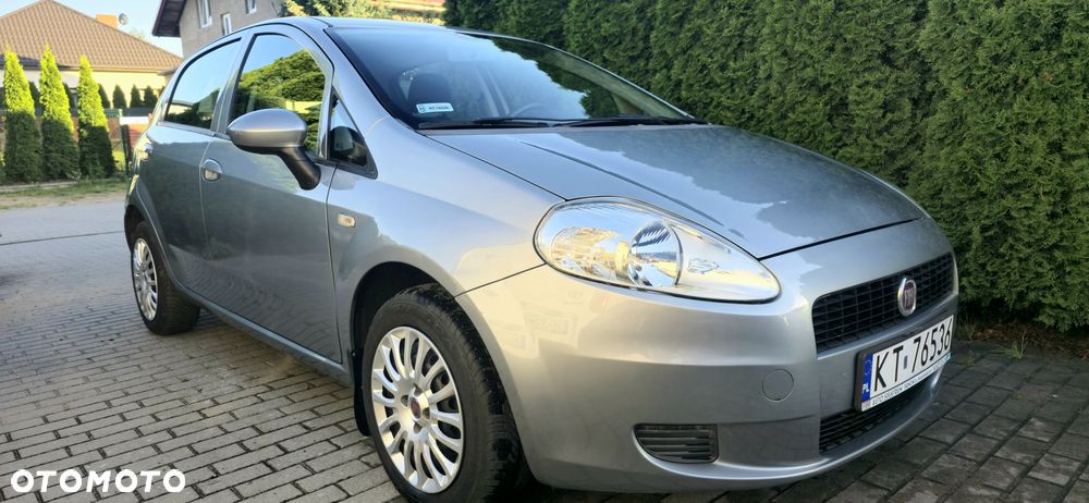 Fiat Grande Punto Actual 1.4 8V Estiva Blue&Me Euro5 - 8