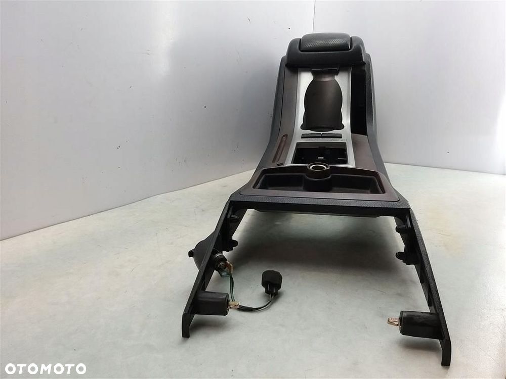 Tunel środkowy podłokietnik Ssang Yong Rexton 2001-2006 PRZED LIFT - 3