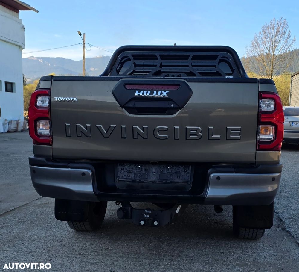 Toyota Hilux - 5