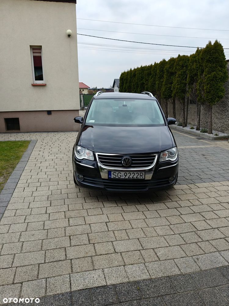 Volkswagen Touran 2.0 TDI Highline - 1