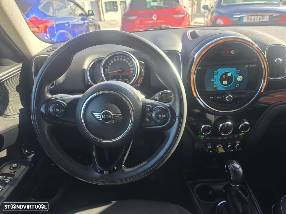 MINI Countryman Cooper SE ALL4 Auto - 17
