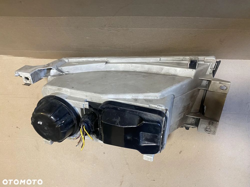 Lampa przód Skoda Octavia I lift prawa OE - 4