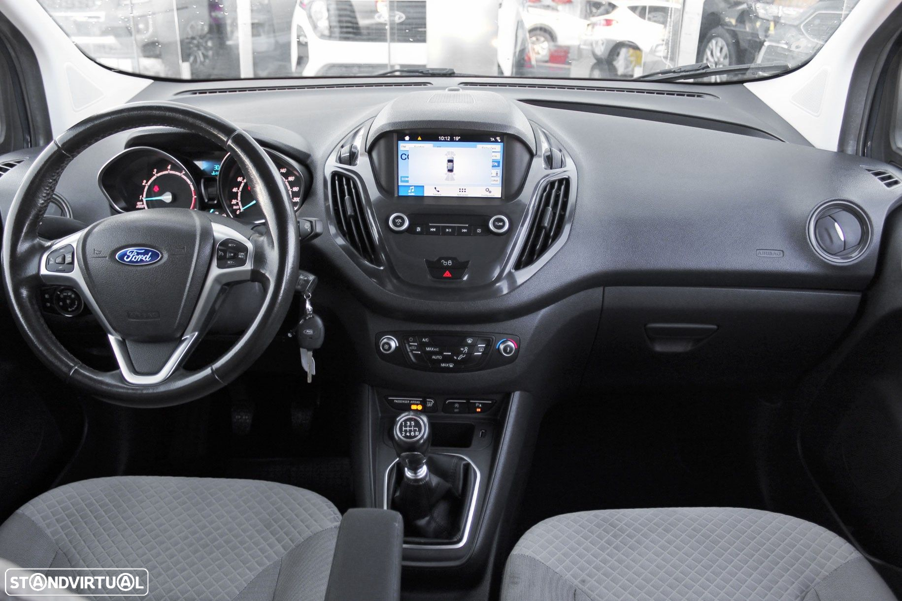 Ford Tourneo Courier 1.0 EcoBoost Titanium - 18