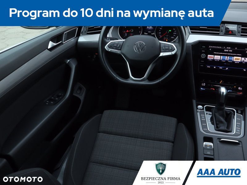 Volkswagen Passat - 9