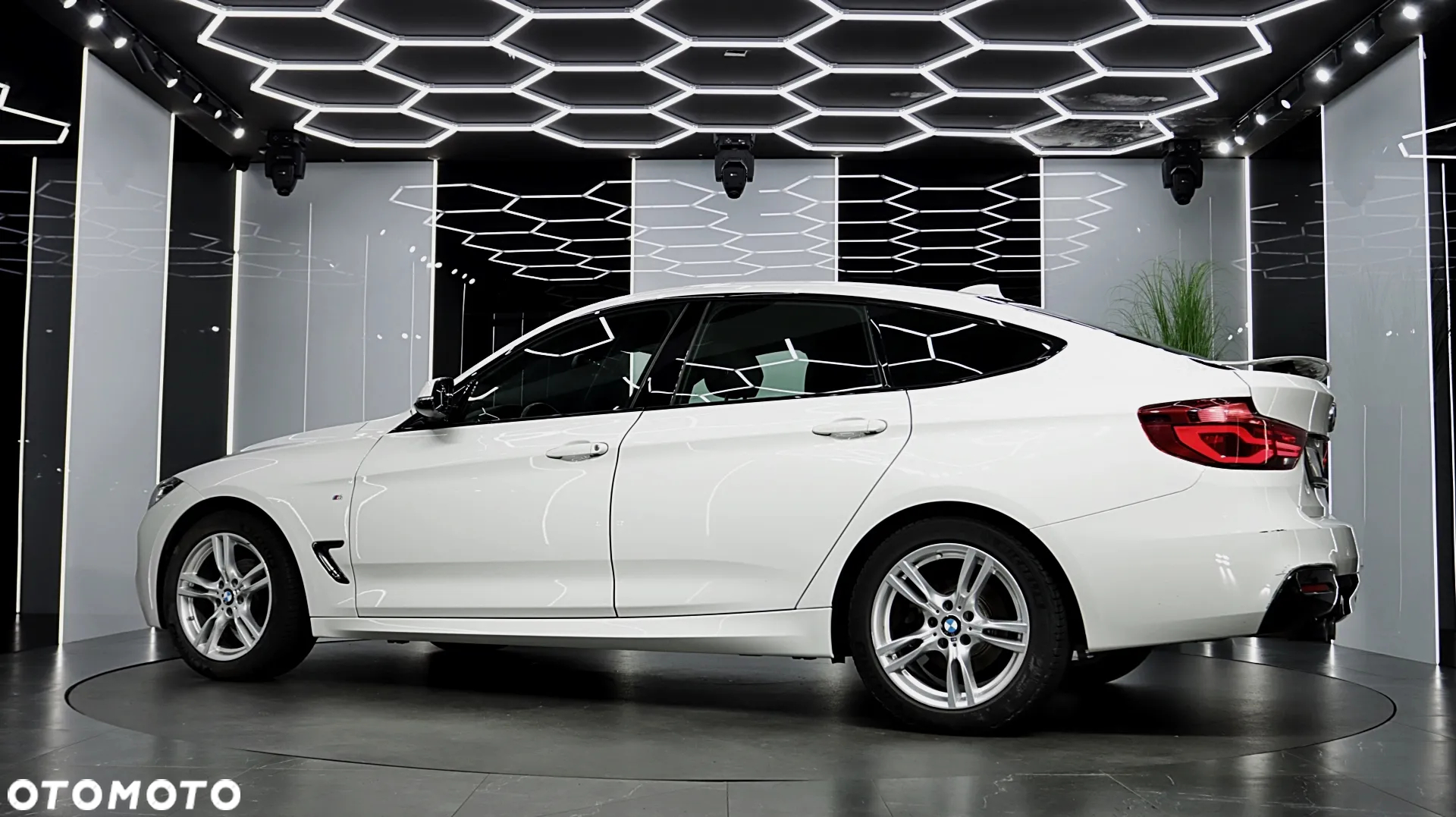BMW 3GT 320i GPF xDrive M Sport - 9