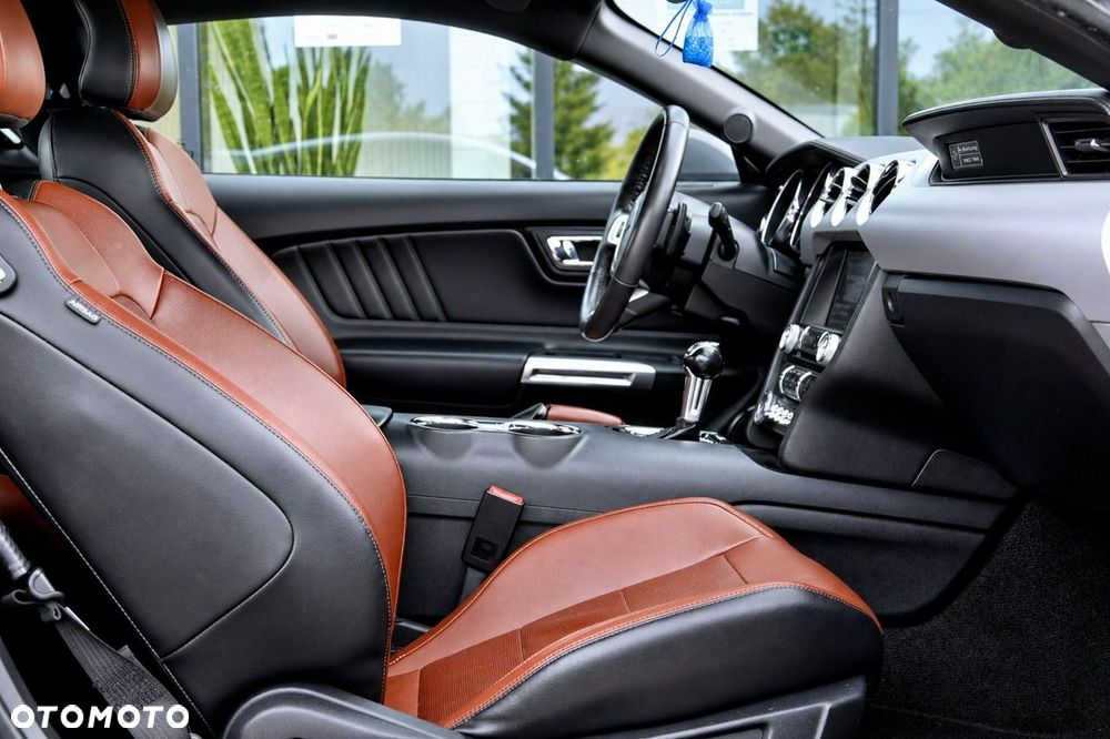 Ford Mustang - 18