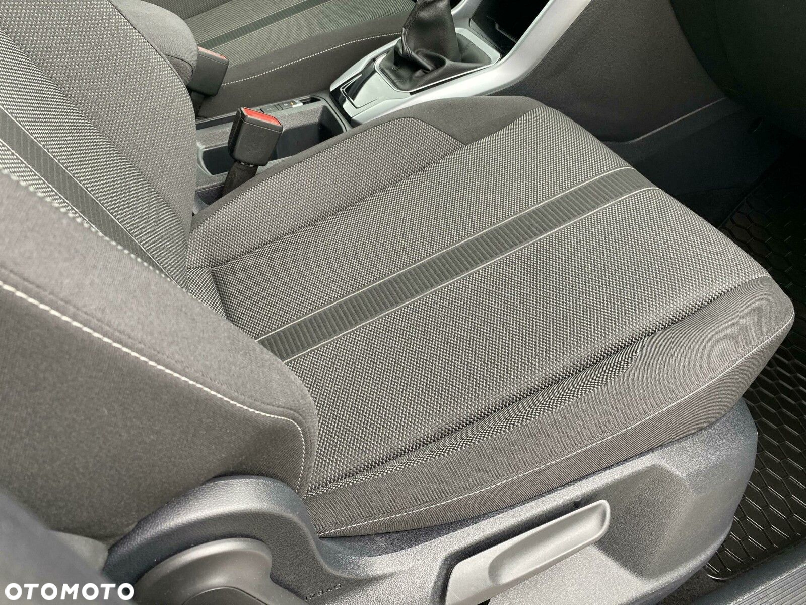 Volkswagen T-Roc 1.5 TSI Life - 18