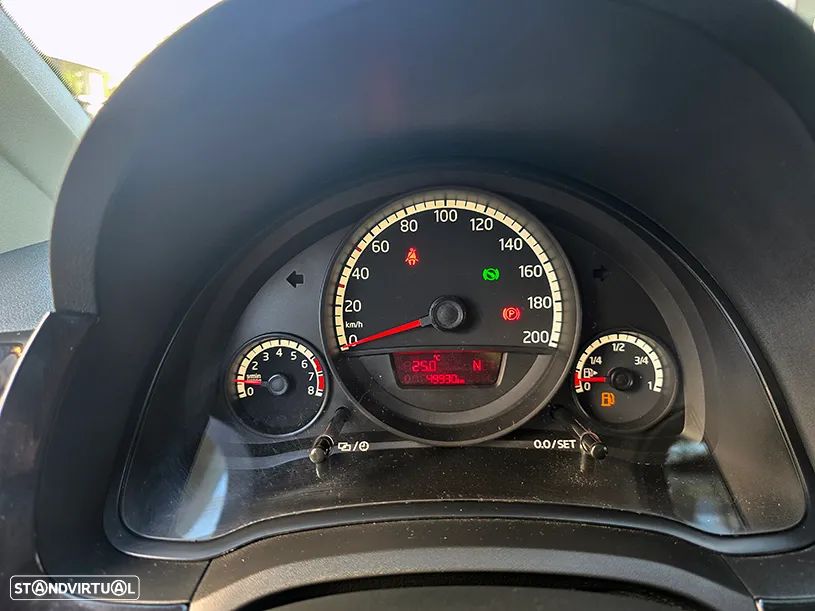 VW Up! 1.0 BlueMotion Move Auto - 16